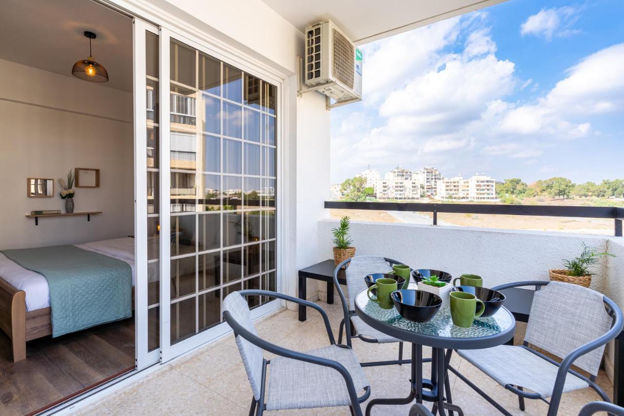 Araminta 2-Bedroom Apartment In Larnaca Lárnaca Exterior foto